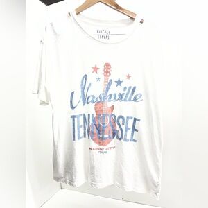 Vintage Canvas Nashville Tennessee Graphic Tee - White